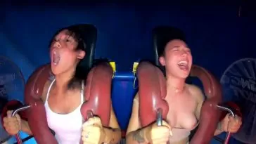 Girls Tits Pop Out On Rollercoaster Video